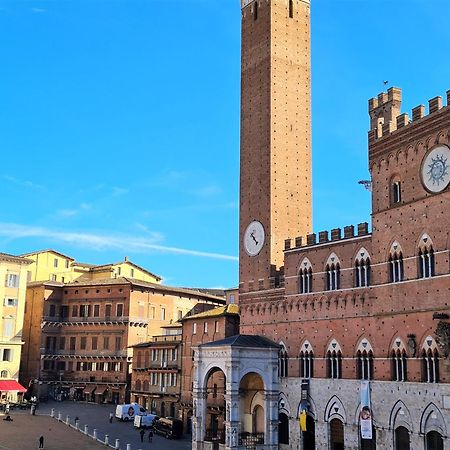 The Balcony Suite - Affaccio Su Piazza Del Campo Siena Eksteriør bilde