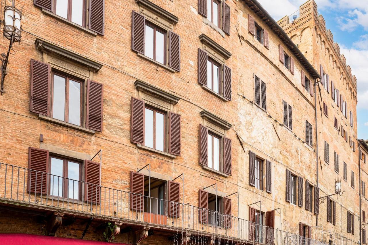 The Balcony Suite - Affaccio Su Piazza Del Campo Siena Eksteriør bilde